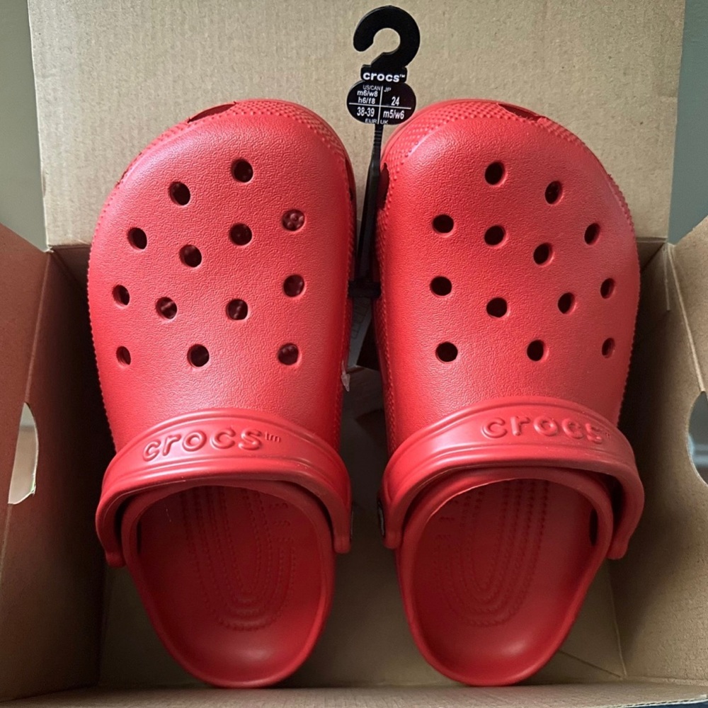 CROCS CLASSIC- (Color: Pepper) UNISEX: size m6/w8 NWT!